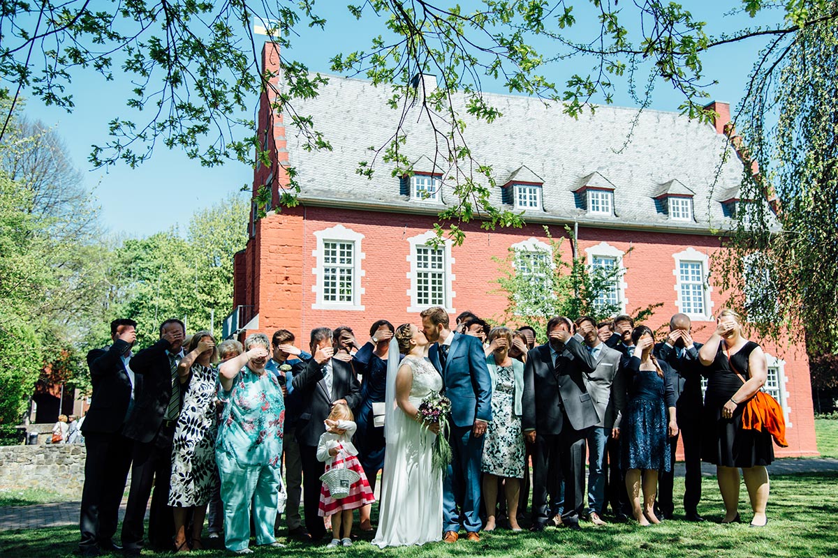 Hochzeitsgruppenfoto Burg Alsdorf